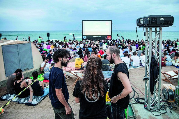 Cinema 2014/2015, cinema lliure-cinema a la platja