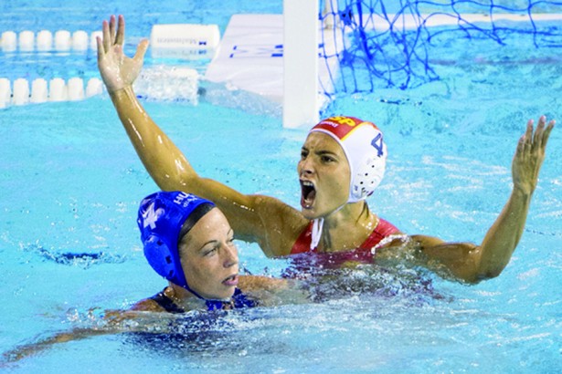 Esports, Waterpolo 2013, marta bach i roser tarragó 3