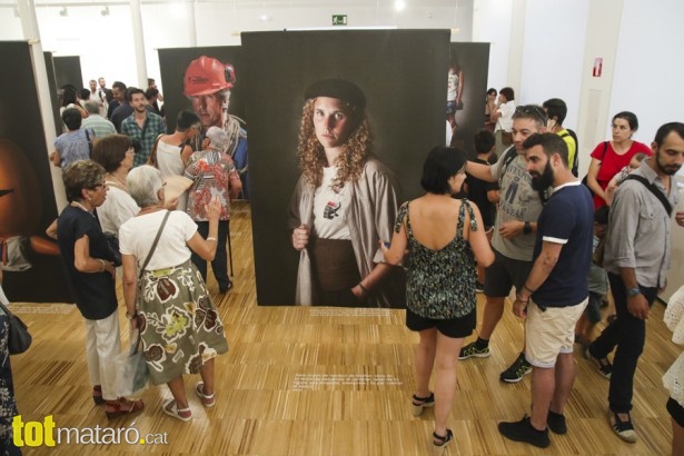 Exposició 'Íntim Santes' d'Anna Aluart