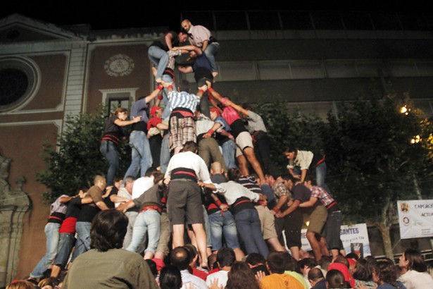 Assaig casteller plaça Santa Anna